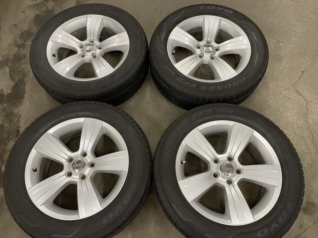Jeepパトリオット純正タイヤアルミ